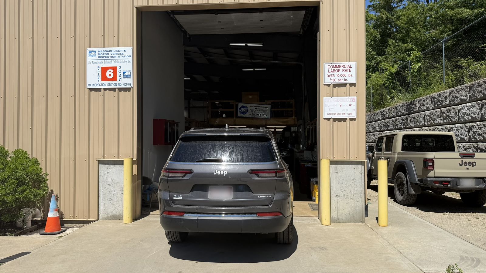 A Jeep pulling into JDeB's inspection bay in Vineyard Haven